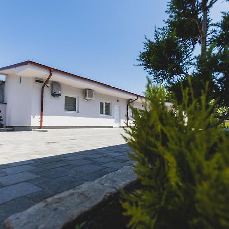 Alfa Apartmani Subotica Ngoại thất bức ảnh